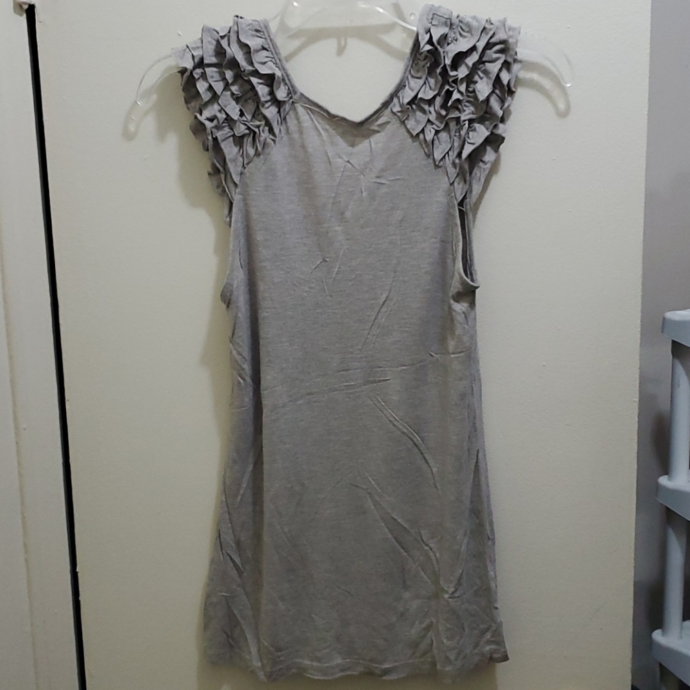 🔴2 for $10🔴 GREY RUFFLE TOP - Picture 3 of 4